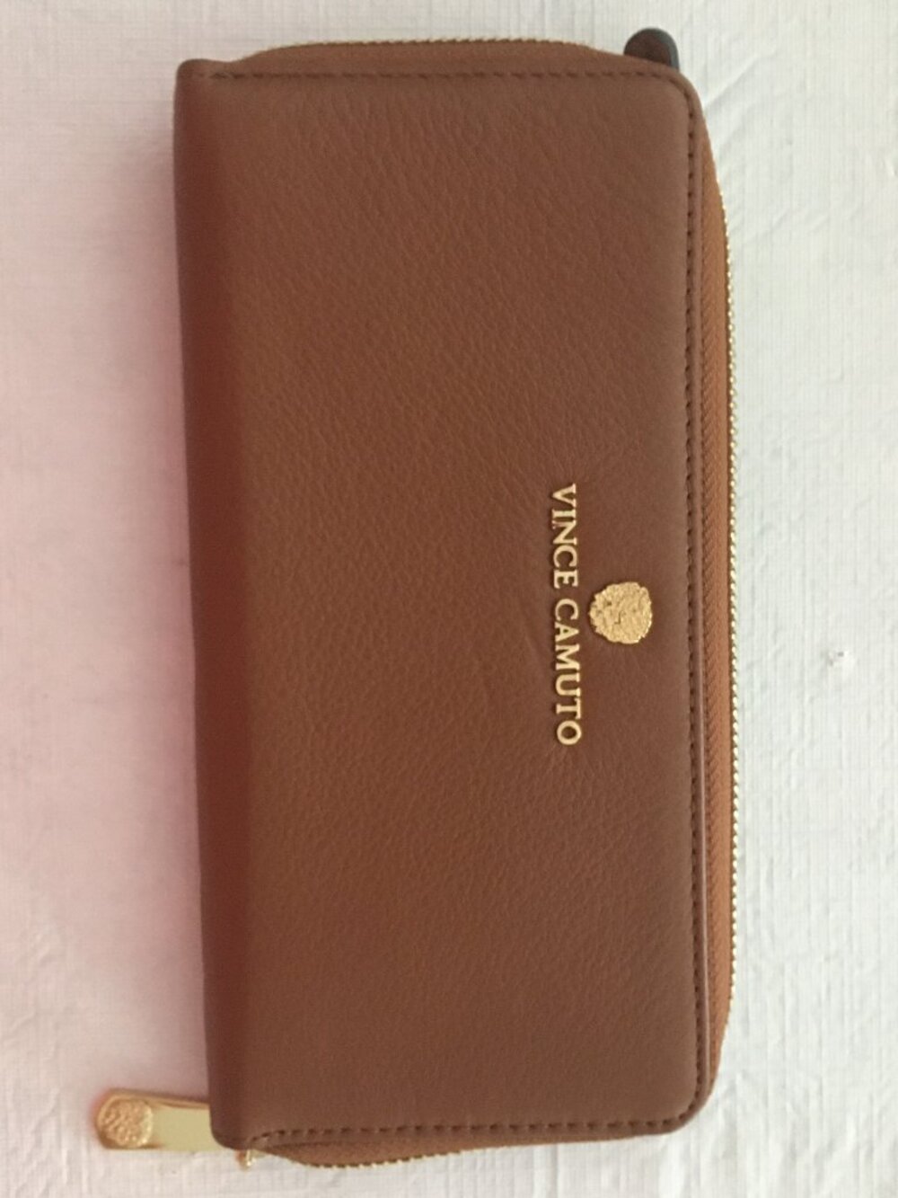 NWT Vince Camuto Marley Leather Zip Around Wallet – Brown/Camel